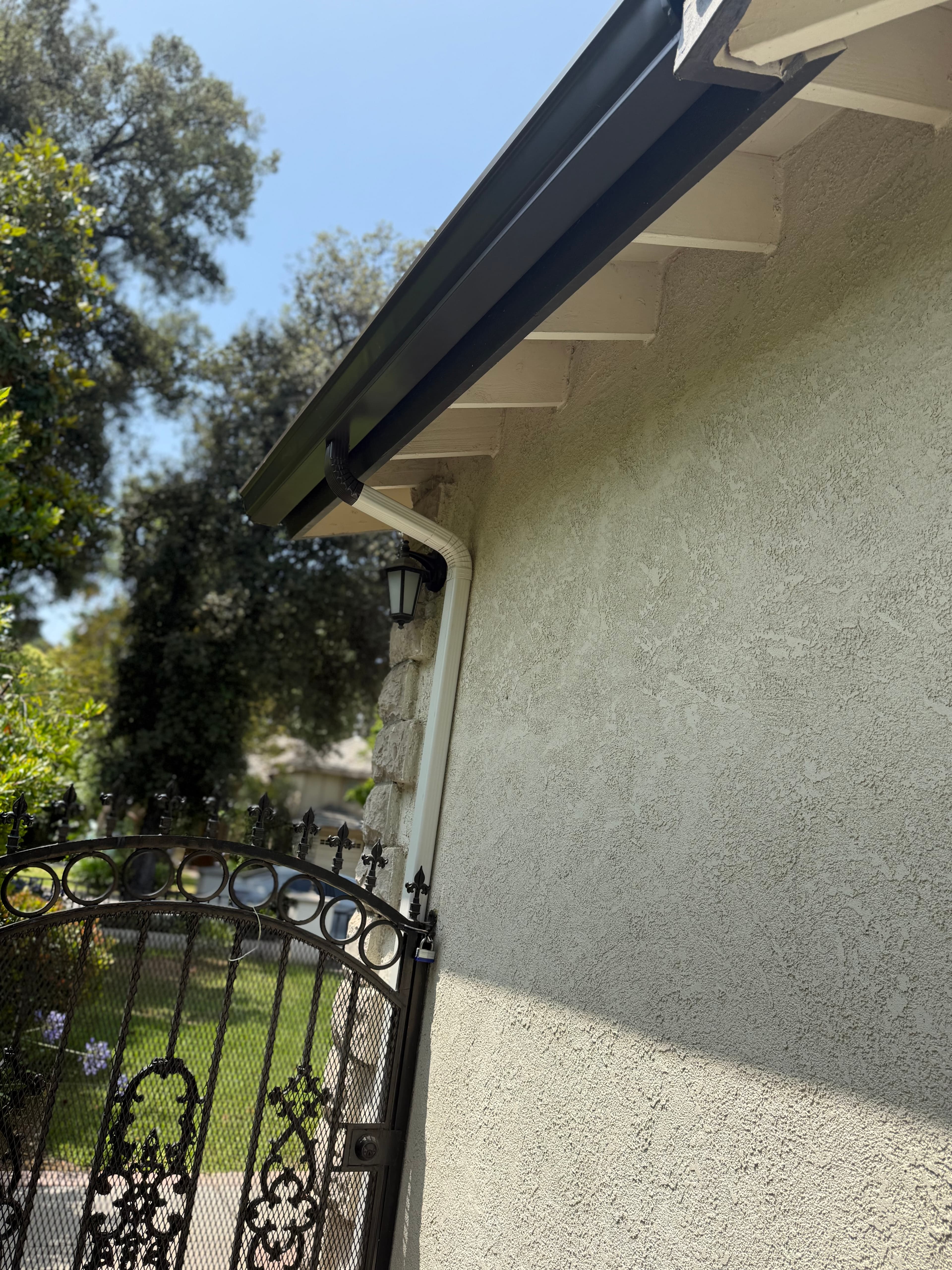 Seamless Gutter Installation